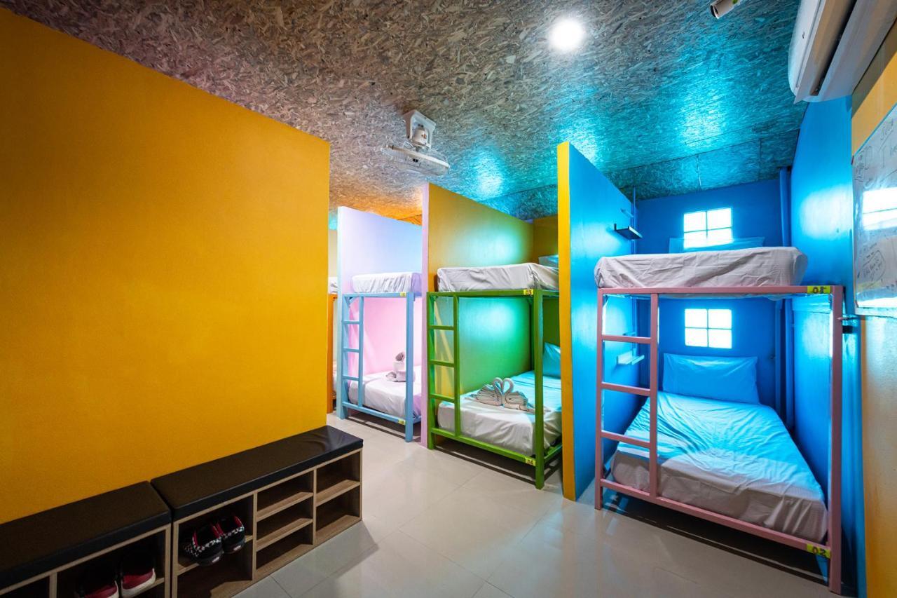 Mypatong Social Hostel Esterno foto