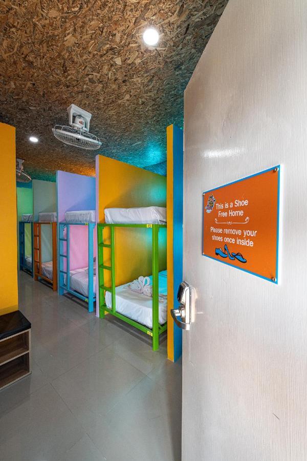 Mypatong Social Hostel Esterno foto
